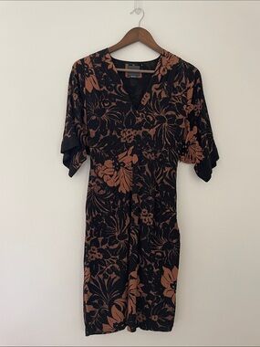 Maeve Anthropologie Mirabilis Batwing Kimono Sleeve V-neck Midi Dress